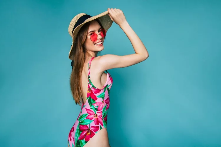 How to Pick The Swimsuit for Stretch Marks